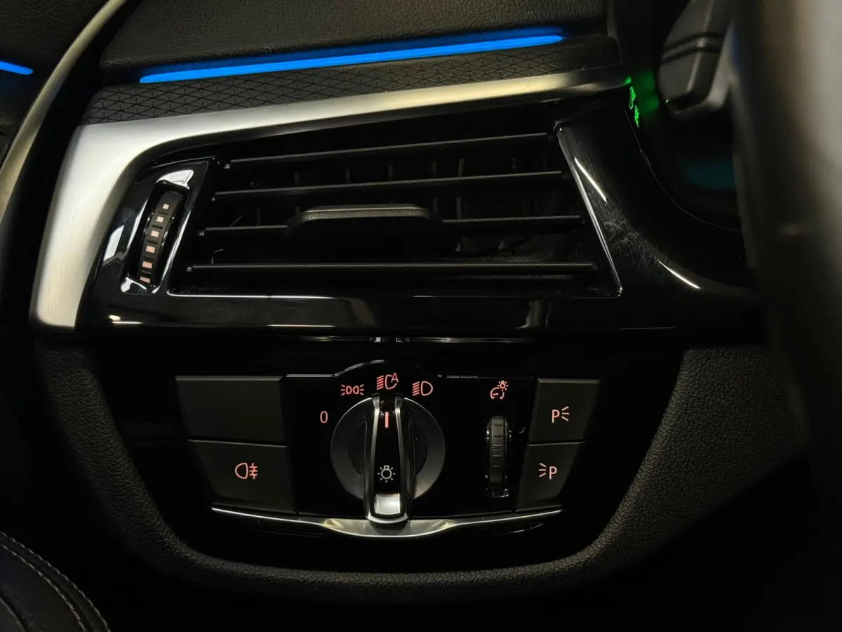 530e M Sport Pano Sfeer Trekhaak Driving Assist Pro