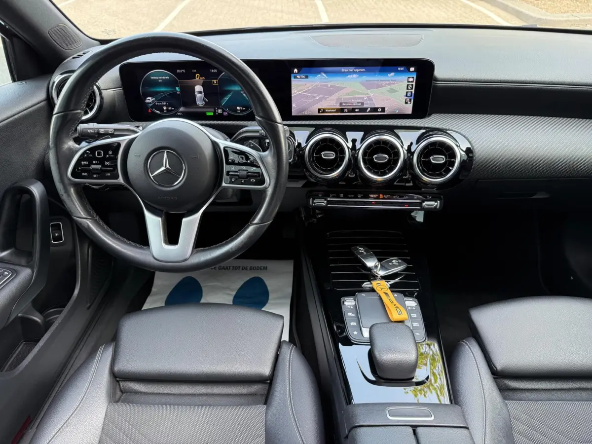 250 e AMG LED/PDC/CAM/LM17/LEER/NAVI