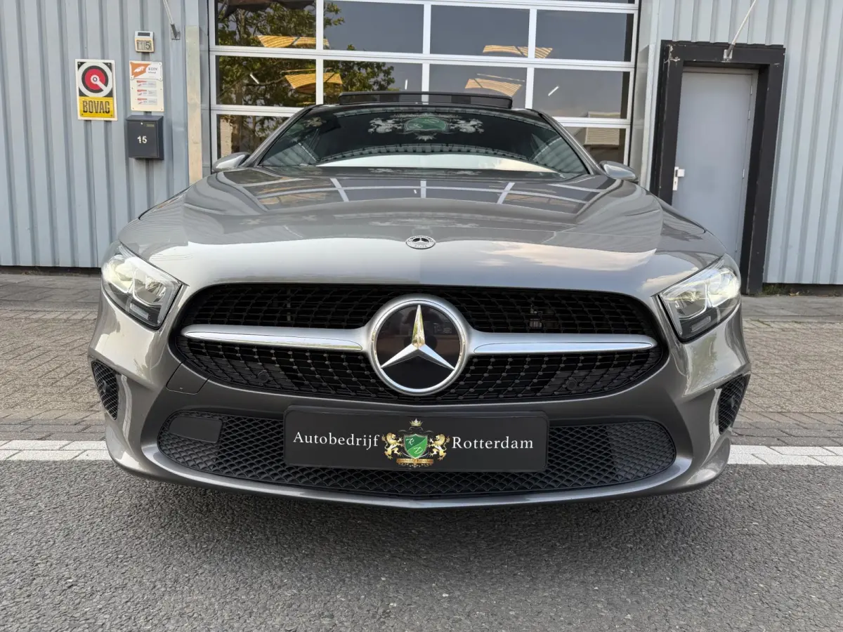 250 e AMG LED/PDC/CAM/LM17/LEER/NAVI