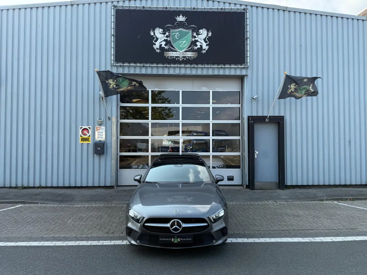 250 e AMG LED/PDC/CAM/LM17/LEER/NAVI