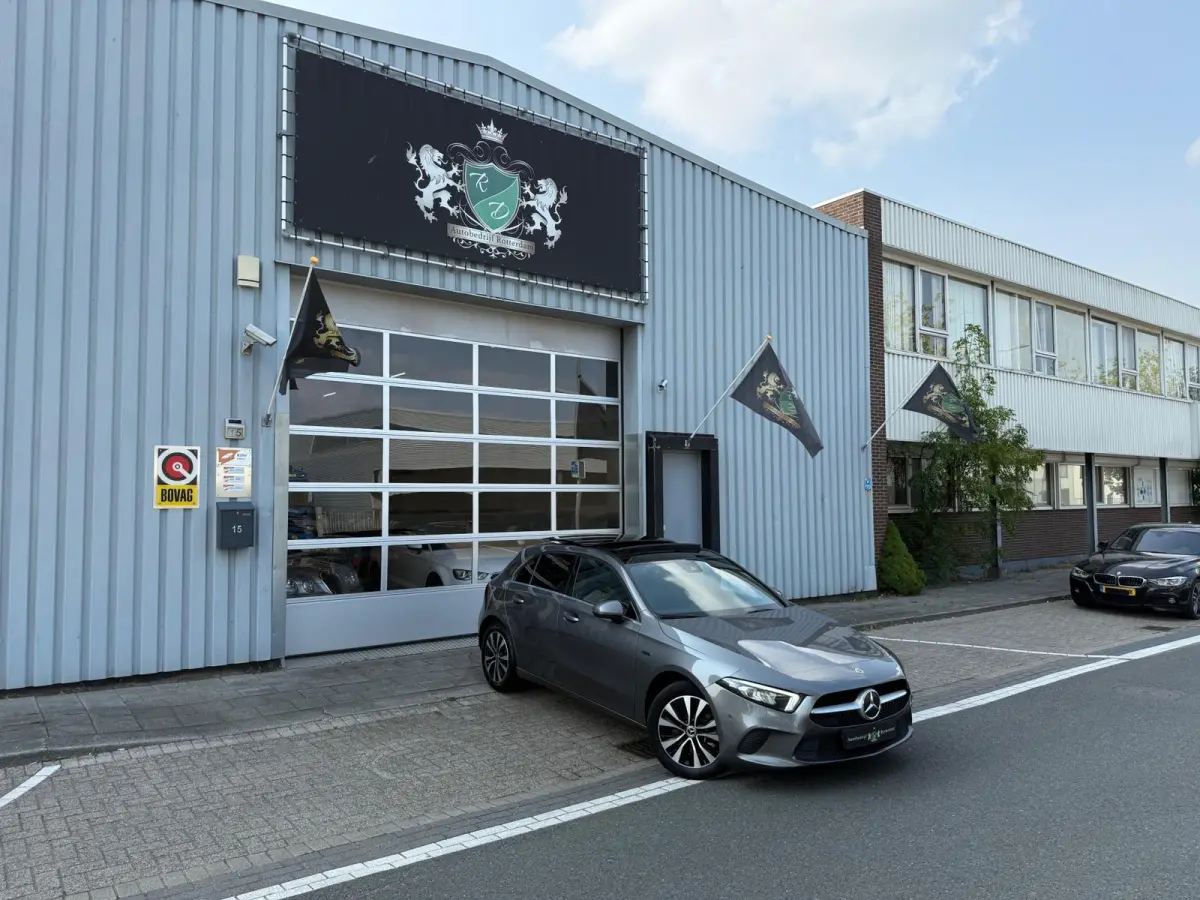 250 e AMG LED/PDC/CAM/LM17/LEER/NAVI