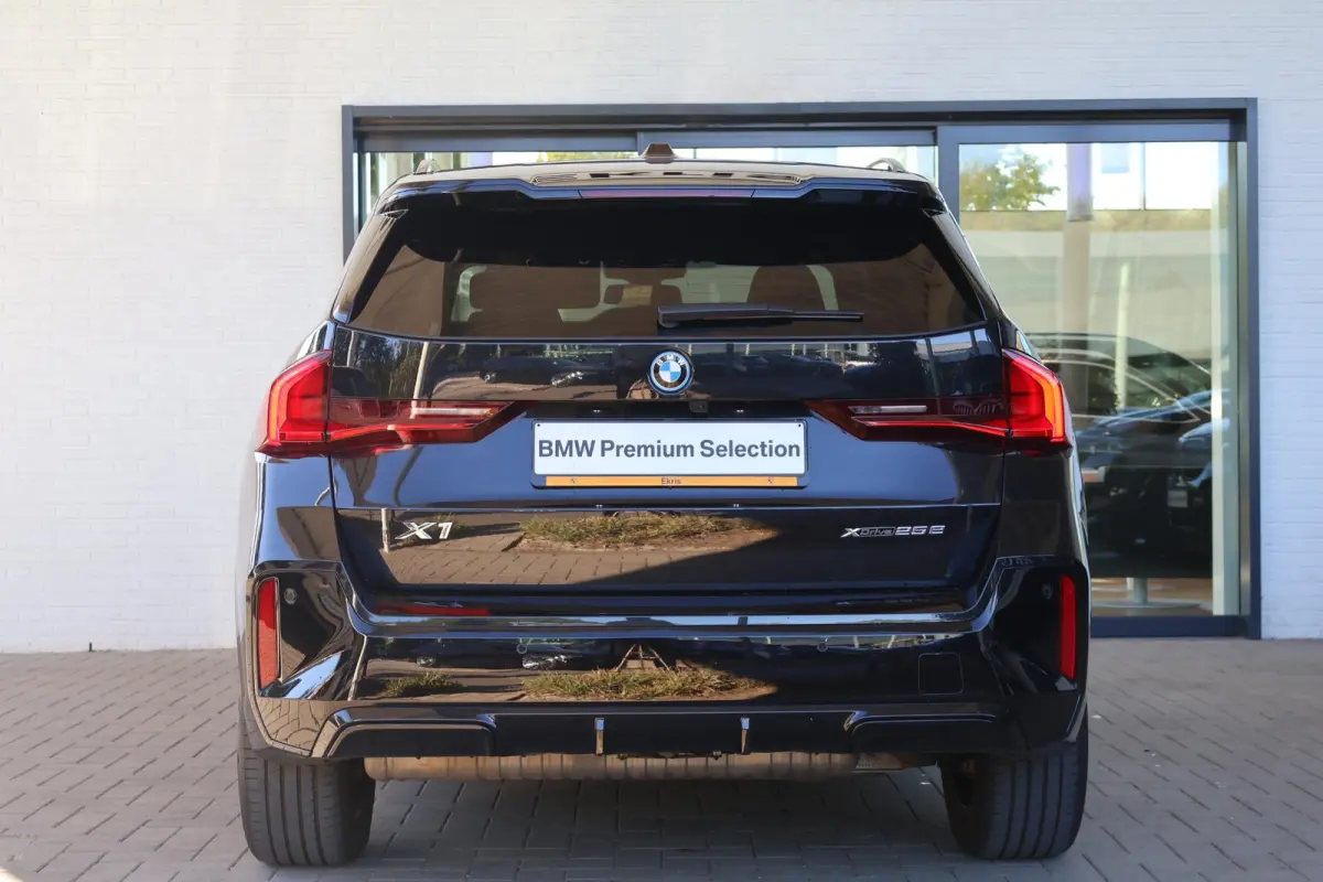 xDrive25e | M Sport | Trekhaak Elektrisch | Camera | Parkeersensoren | Stoelverwarming