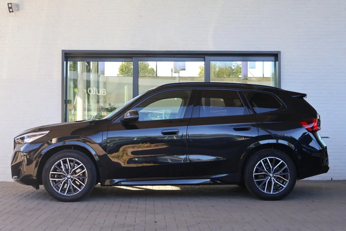 xDrive25e | M Sport | Trekhaak Elektrisch | Camera | Parkeersensoren | Stoelverwarming