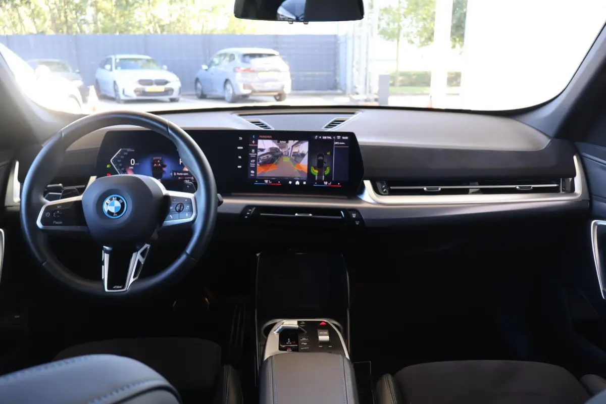 xDrive25e | M Sport | Trekhaak Elektrisch | Camera | Parkeersensoren | Stoelverwarming