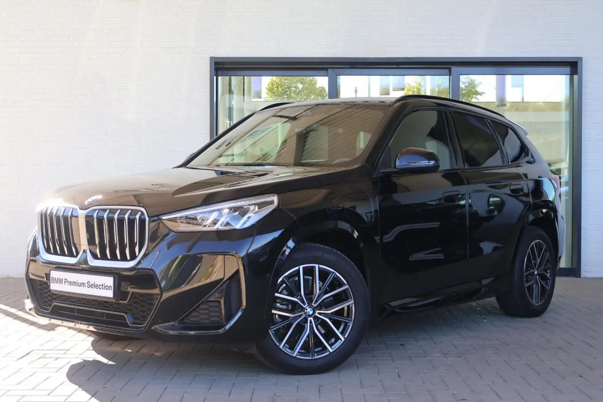 xDrive25e | M Sport | Trekhaak Elektrisch | Camera | Parkeersensoren | Stoelverwarming