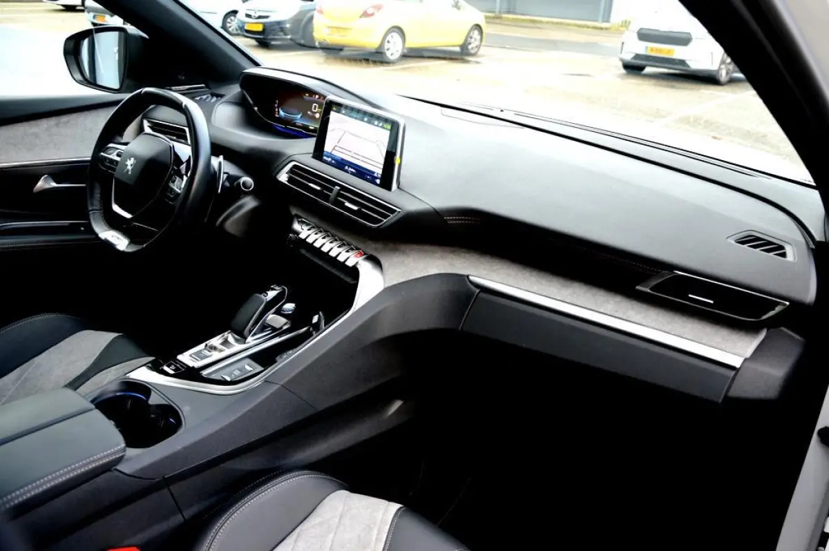 1.6 HYbrid4 300 GT 300PK LMV19/NAVI/LEDER/360º