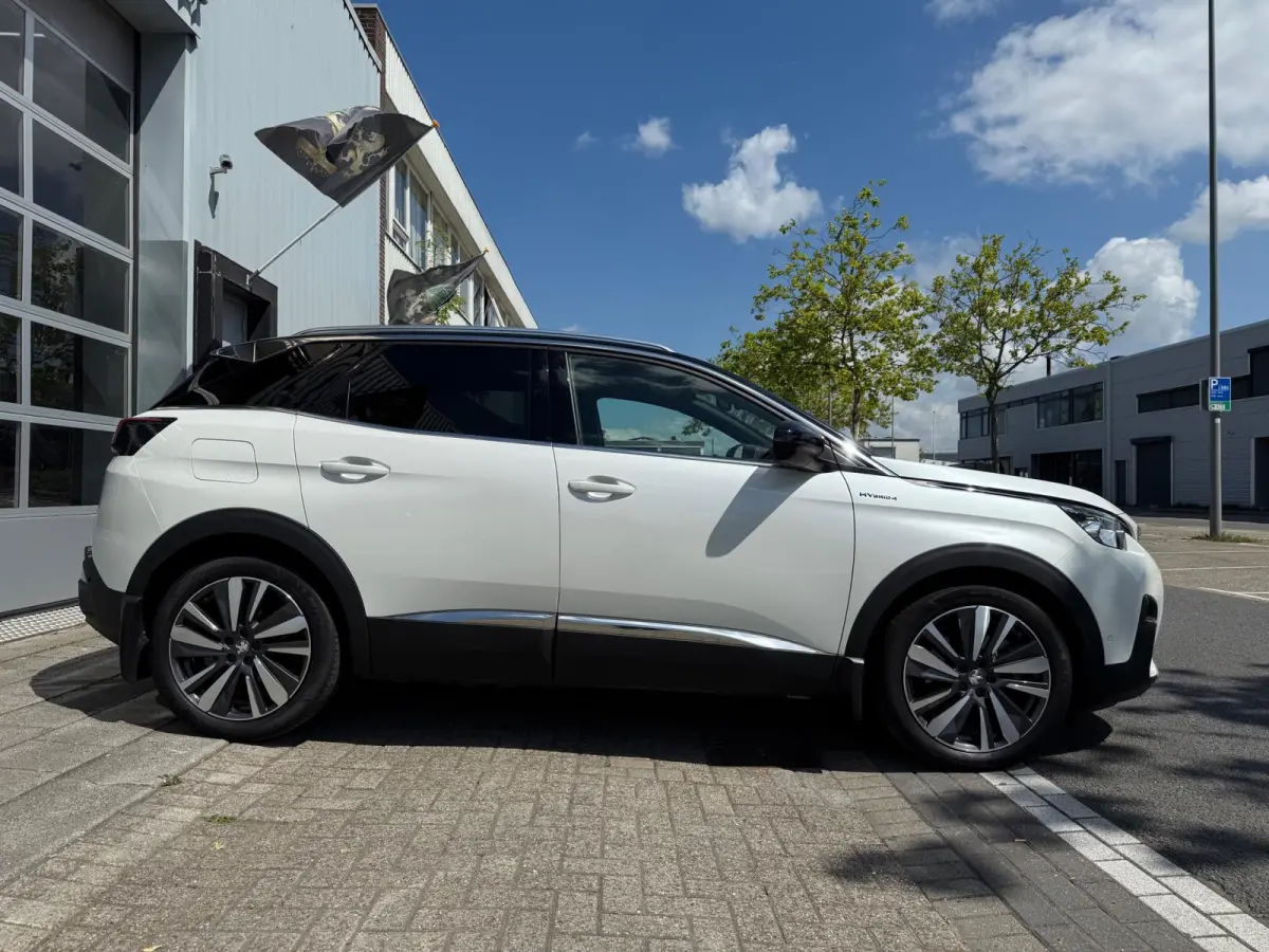 1.6 HYbrid4 300 GT 300PK LMV19/NAVI/LEDER/360º