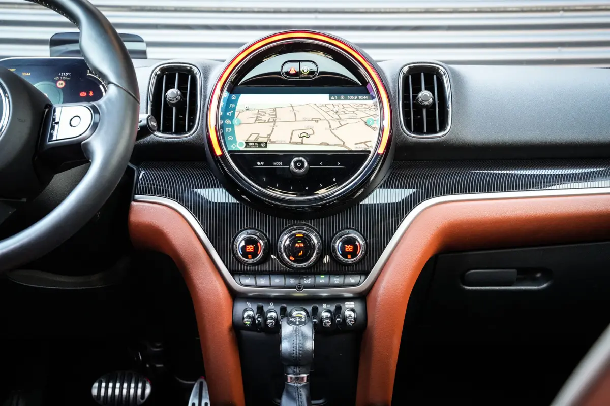 1.5 Cooper ALL4 John Cooper Works | ACC | CarPlay | Panorama | Head-up | Leder | Org. NL | 1e eigenaar |
