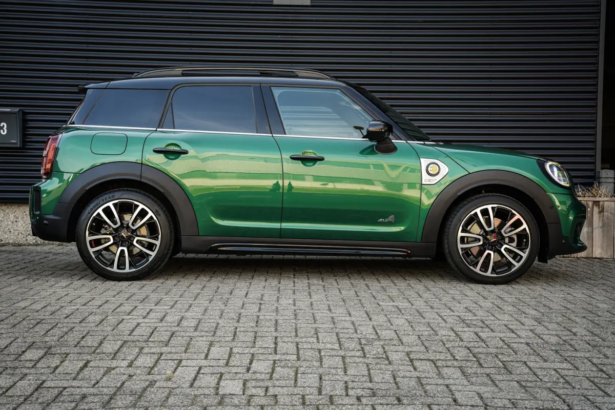 1.5 Cooper ALL4 John Cooper Works | ACC | CarPlay | Panorama | Head-up | Leder | Org. NL | 1e eigenaar |