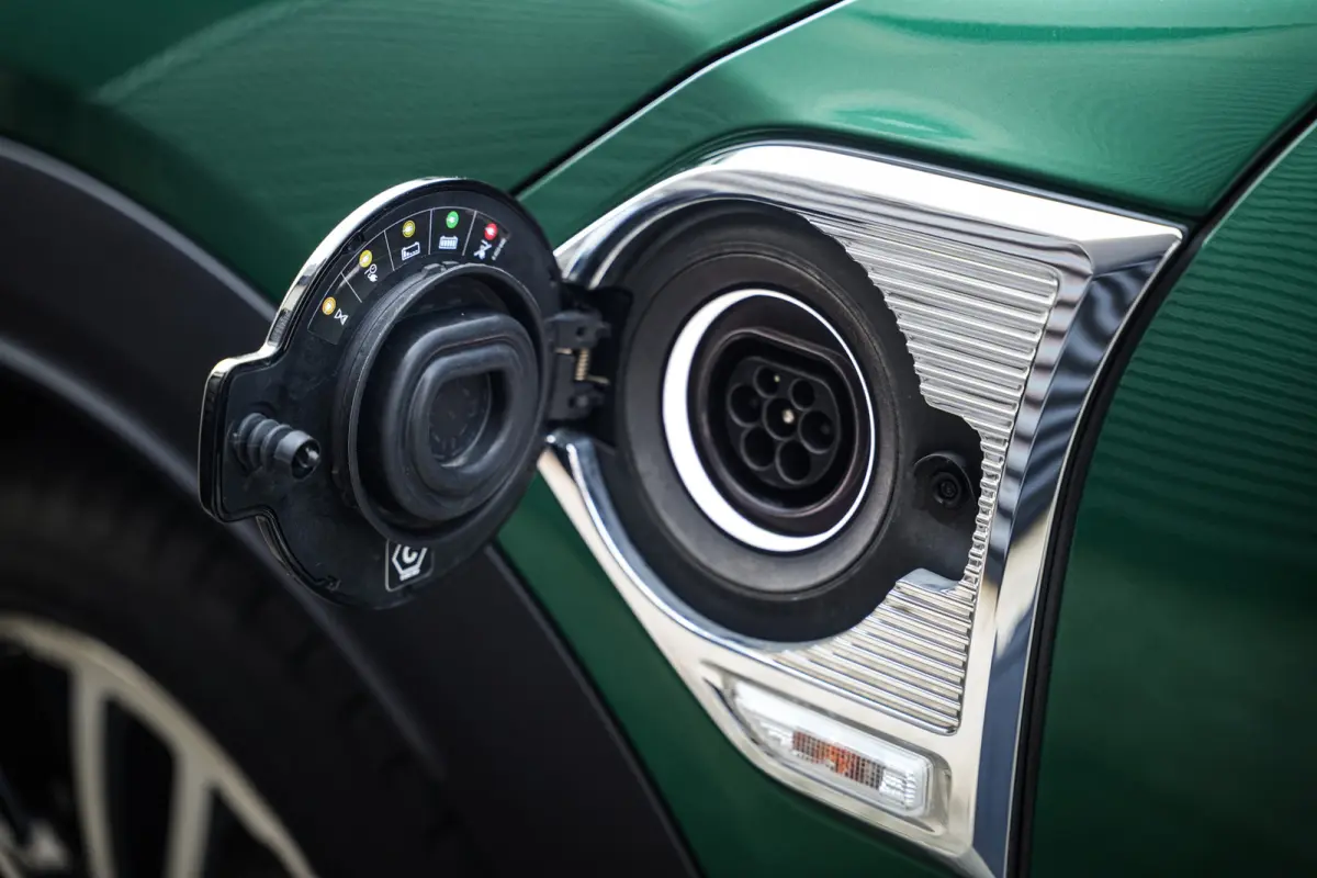 1.5 Cooper ALL4 John Cooper Works | ACC | CarPlay | Panorama | Head-up | Leder | Org. NL | 1e eigenaar |