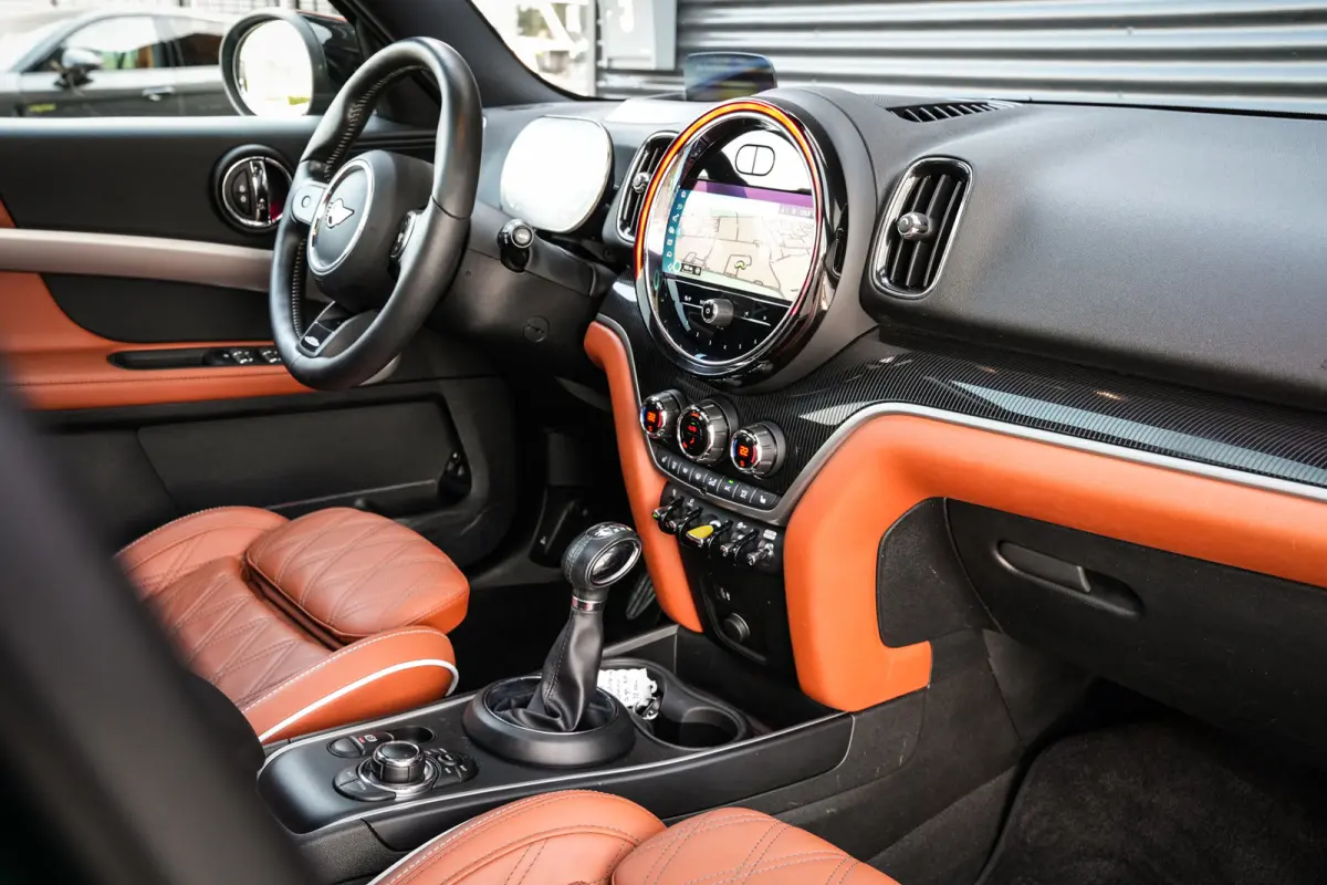 1.5 Cooper ALL4 John Cooper Works | ACC | CarPlay | Panorama | Head-up | Leder | Org. NL | 1e eigenaar |