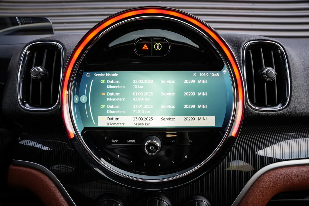 1.5 Cooper ALL4 John Cooper Works | ACC | CarPlay | Panorama | Head-up | Leder | Org. NL | 1e eigenaar |