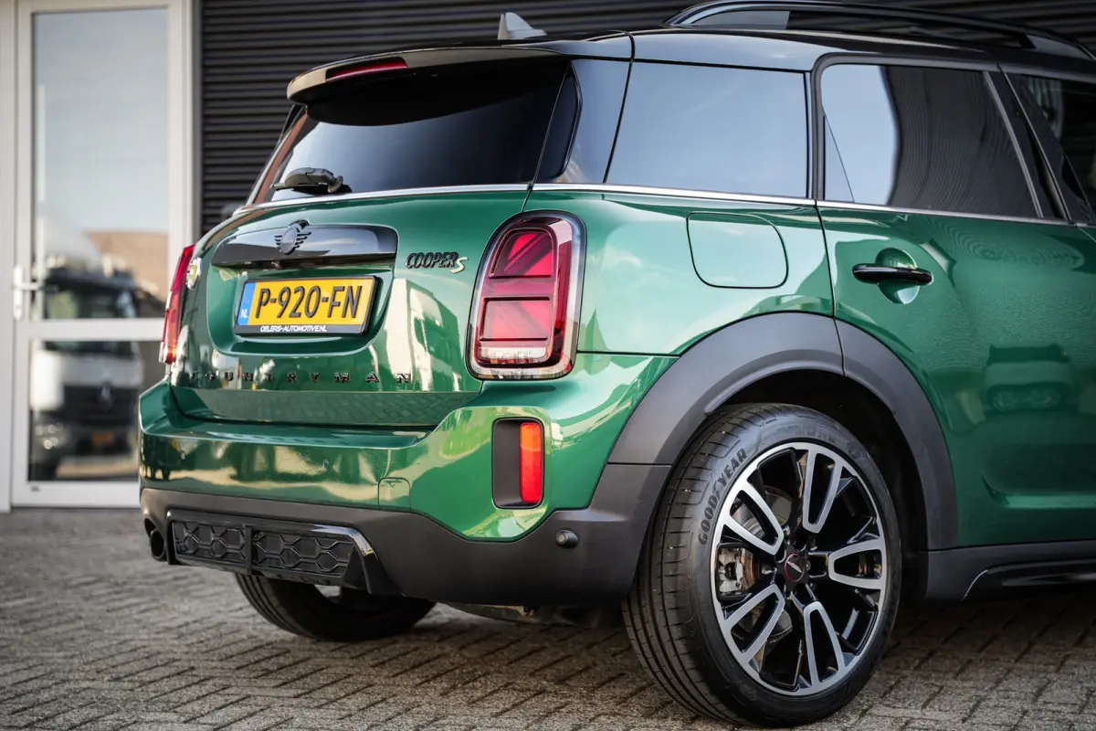 1.5 Cooper ALL4 John Cooper Works | ACC | CarPlay | Panorama | Head-up | Leder | Org. NL | 1e eigenaar |