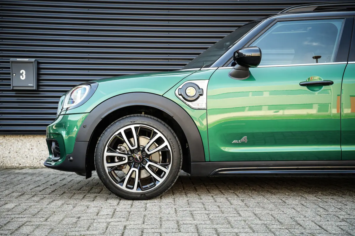 1.5 Cooper ALL4 John Cooper Works | ACC | CarPlay | Panorama | Head-up | Leder | Org. NL | 1e eigenaar |
