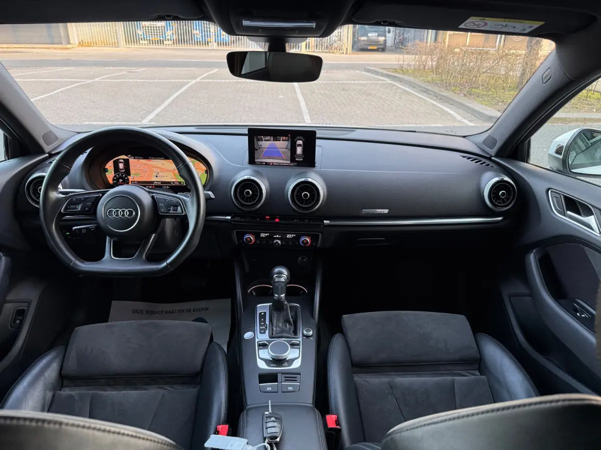 40 e-tron Sport 204PK S18/LED/CAM/NAV/LEER