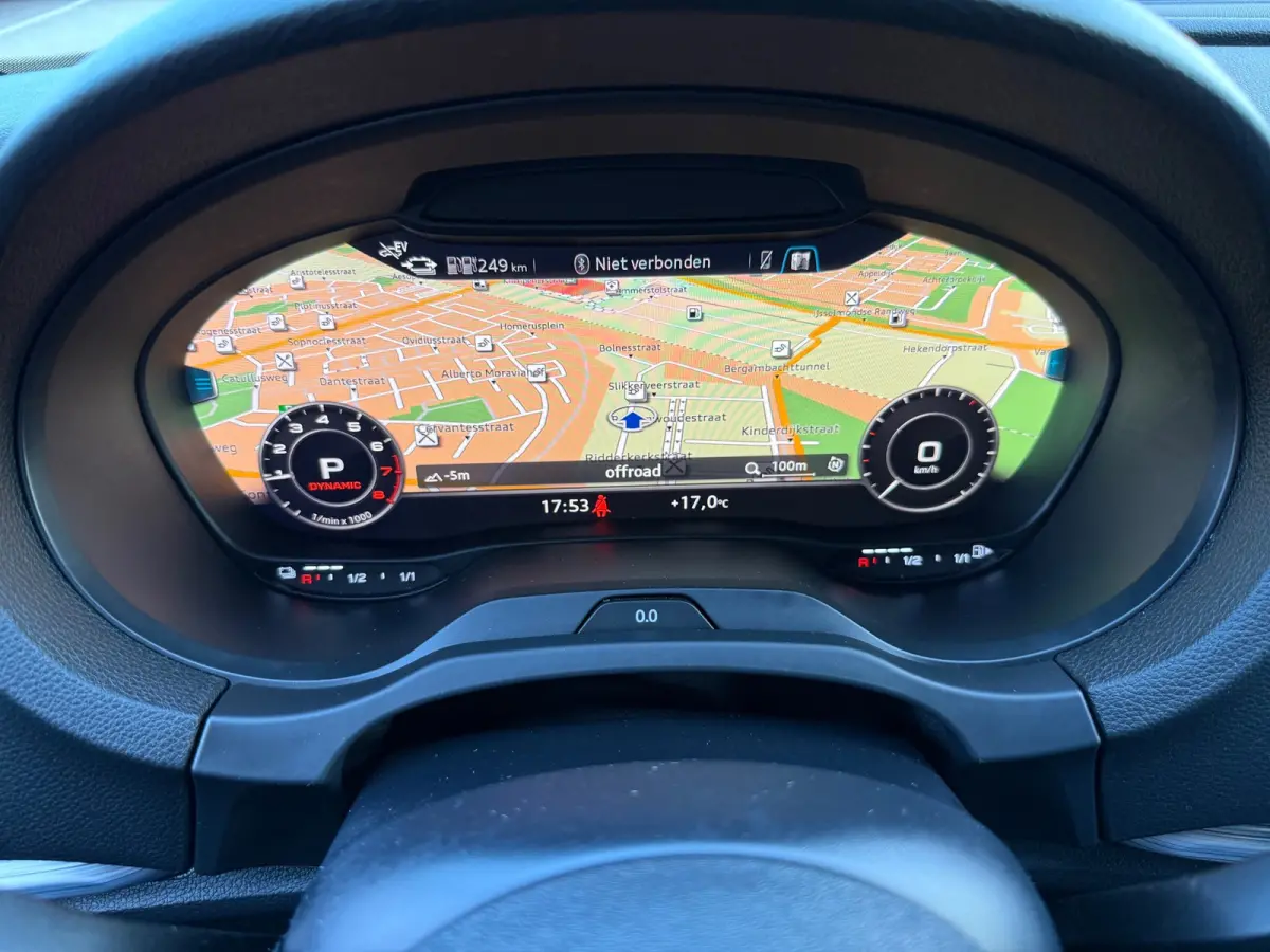 40 e-tron Sport 204PK S18/LED/CAM/NAV/LEER