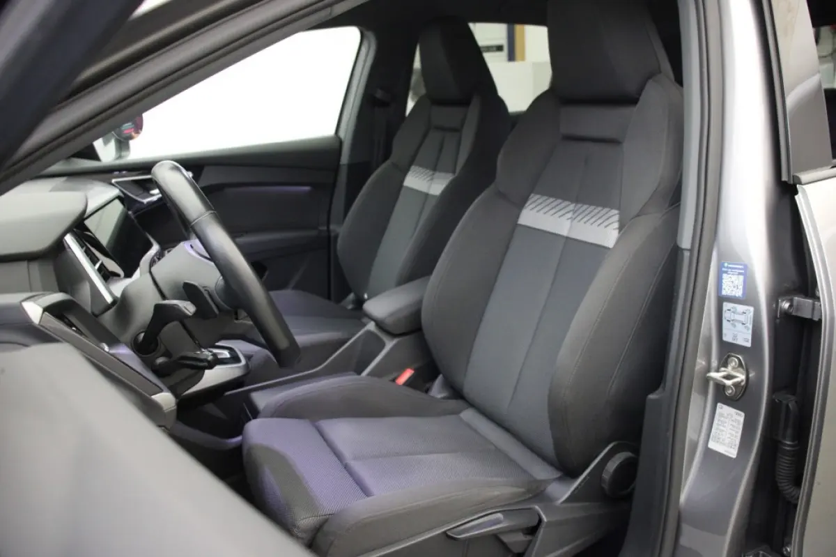 35 Launch edition Advanced 55 kWh - Digitaal Cockpit, Carplay, Stoelverw. SOH 88,74