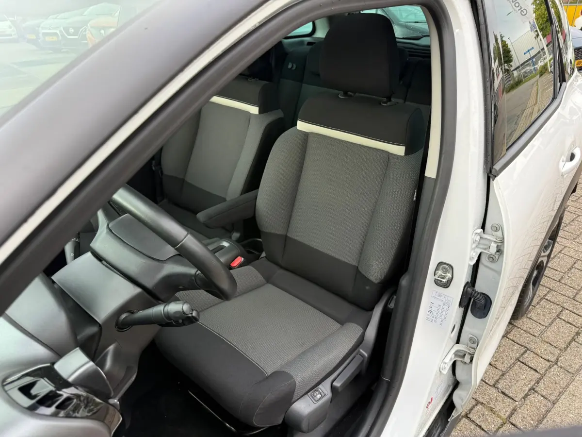 1.2 PureTech S&S Feel, Automaat, Panodak, Navi, Dealer auto, Stoel verwarming