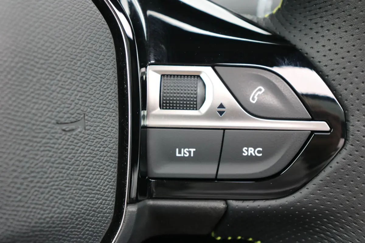 EV GT 50 kWh | Panorama schuif-/kanteldak | Voorstoelen verwarmd | Navi | Camera | Keyless entry/start | Apple Carplay/Android Auto |