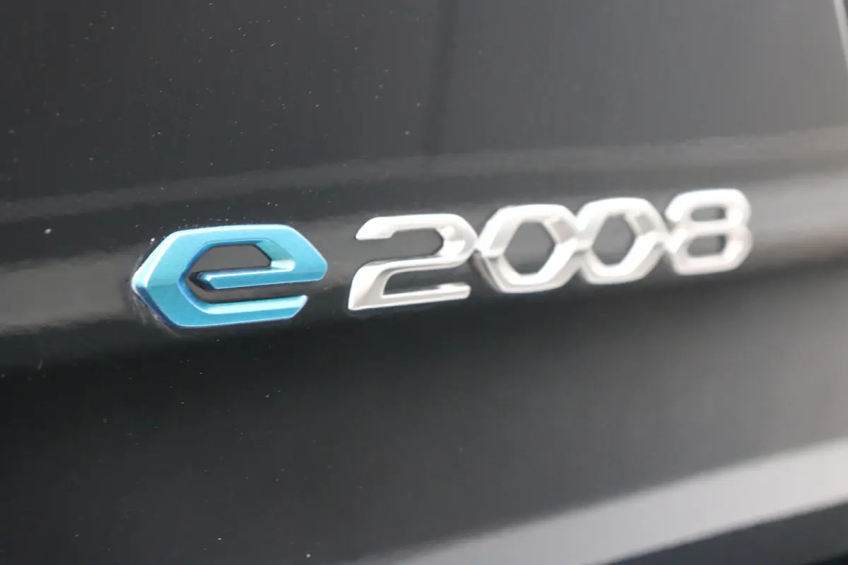 EV GT 50 kWh | Panorama schuif-/kanteldak | Voorstoelen verwarmd | Navi | Camera | Keyless entry/start | Apple Carplay/Android Auto |