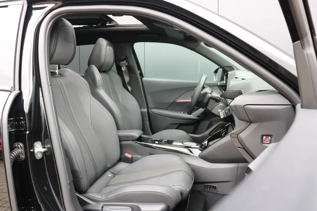 EV GT 50 kWh | Panorama schuif-/kanteldak | Voorstoelen verwarmd | Navi | Camera | Keyless entry/start | Apple Carplay/Android Auto |