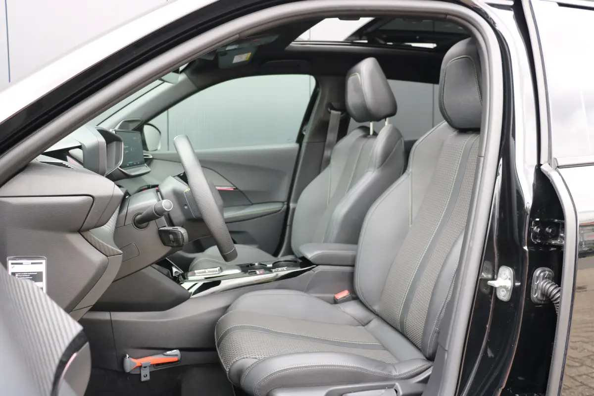 EV GT 50 kWh | Panorama schuif-/kanteldak | Voorstoelen verwarmd | Navi | Camera | Keyless entry/start | Apple Carplay/Android Auto |