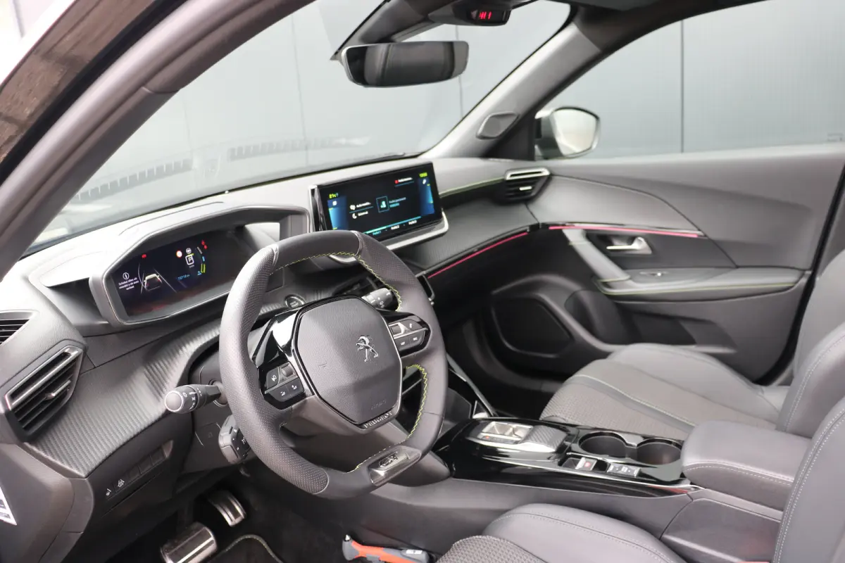 EV GT 50 kWh | Panorama schuif-/kanteldak | Voorstoelen verwarmd | Navi | Camera | Keyless entry/start | Apple Carplay/Android Auto |