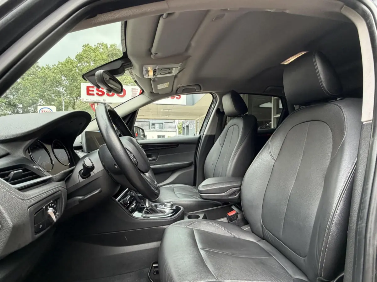 225xe iPerformance Climat, Bluetooth, Navi, LM..