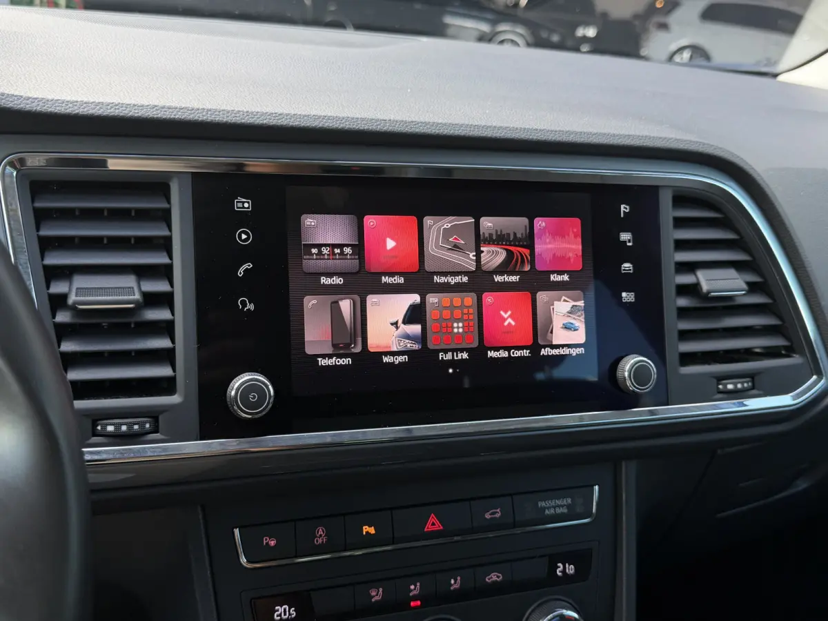 EcoTSI Style Navi|Camera|Carplay|Cruis Grijs