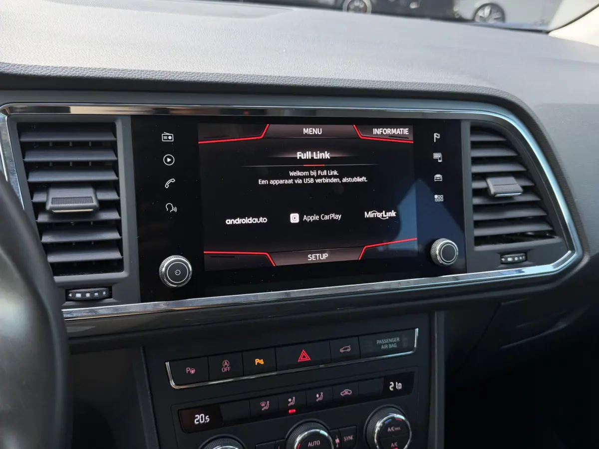 EcoTSI Style Navi|Camera|Carplay|Cruis Grijs
