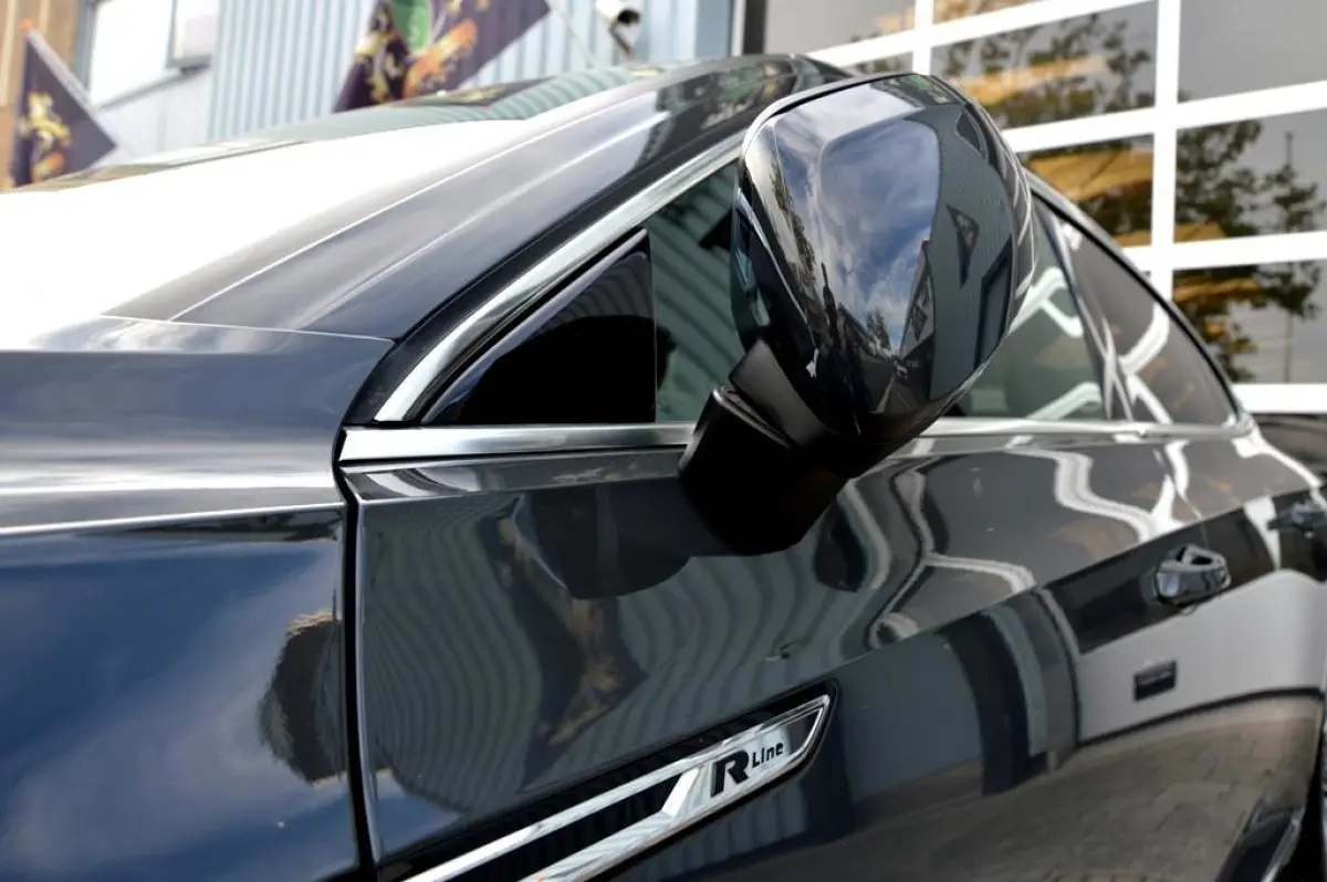 2.0 TSI R-Line LED/PDC/CAM/LMV18/NAVI/LEER