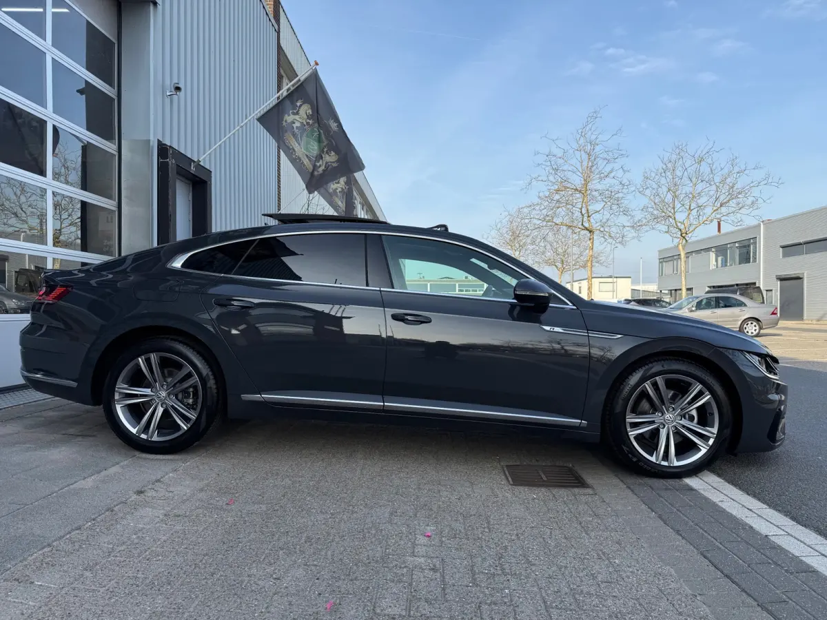 2.0 TSI R-Line LED/PDC/CAM/LMV18/NAVI/LEER