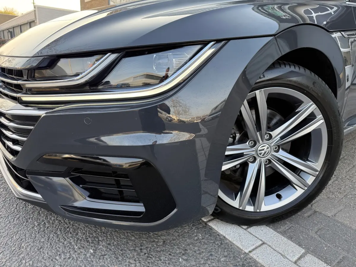 2.0 TSI R-Line LED/PDC/CAM/LMV18/NAVI/LEER