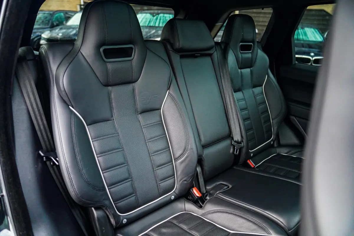 5.0 V8 Supercharged SVR | Panorama | SVR Kuipstoelen | Alcantara Hemel | Lane Assist | 551PK | NAP