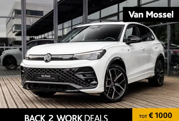 1.5 eHybrid R-Line Edition | PANORAMA/SCHUIF-KANTELDAK | ADAPTIVE CRUISE CONTROL. | ACHTERUITRIJCAMERA | 20 INCH | BLACK STYLE | APPLE CARPLAY | STOELVERWARMING | STUURVERWARMING | SFEERVERL
