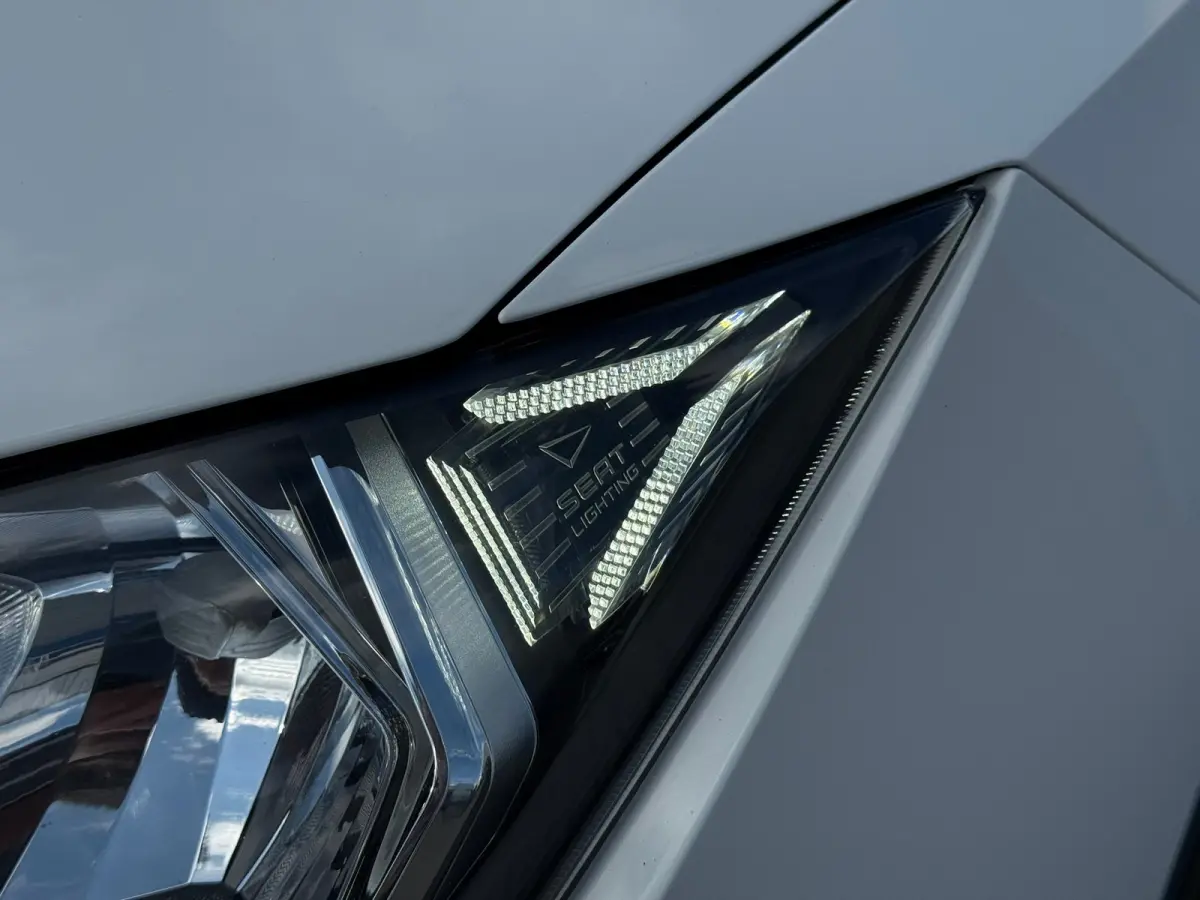 1.0 TSI Xcellence Trekhaak | Cruise control | Parkeersensoren | Airco
