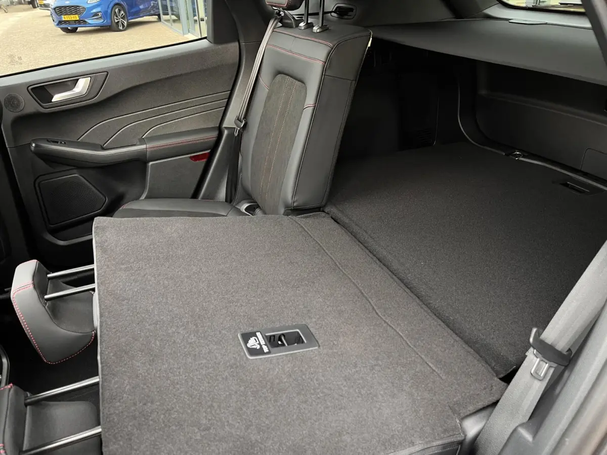 2.5 PHEV ST-Line X 243PK Black Pack €9.500,- Voorraadvoordeel! Elek. Trekhaak Panodak AGR Stoelen Adaptieve Cruise 2100KG Trekgewicht Winterpack Camera Blind-Spot Navi Climate B&O *Complee