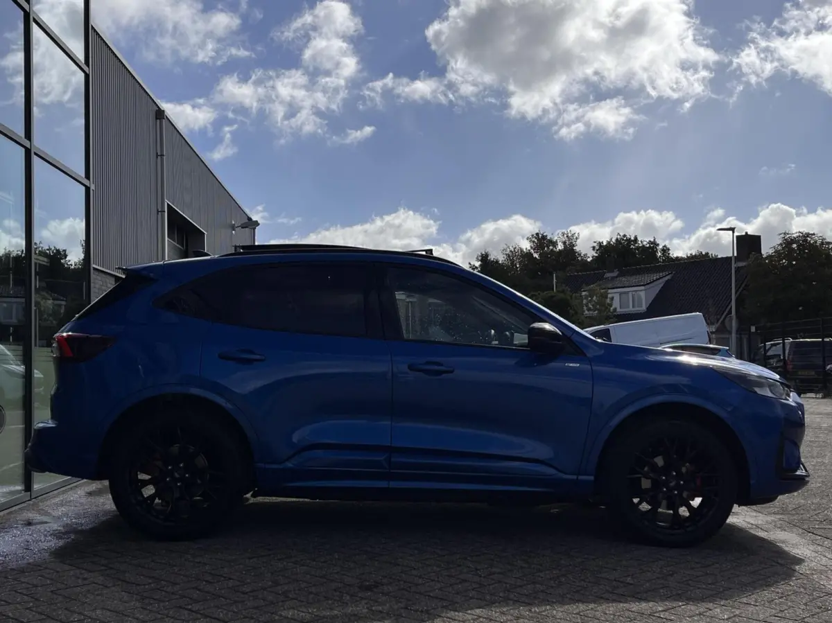 2.5 PHEV ST-Line X 243PK Black Pack €9.500,- Voorraadvoordeel! Elek. Trekhaak Panodak AGR Stoelen Adaptieve Cruise 2100KG Trekgewicht Winterpack Camera Blind-Spot Navi Climate B&O *Complee