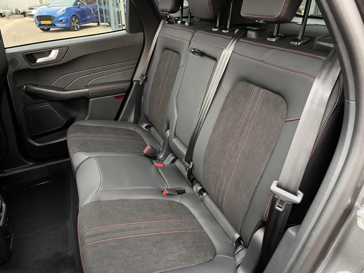 2.5 PHEV ST-Line X 243PK Black Pack €9.500,- Voorraadvoordeel! Elek. Trekhaak Panodak AGR Stoelen Adaptieve Cruise 2100KG Trekgewicht Winterpack Camera Blind-Spot Navi Climate B&O *Complee