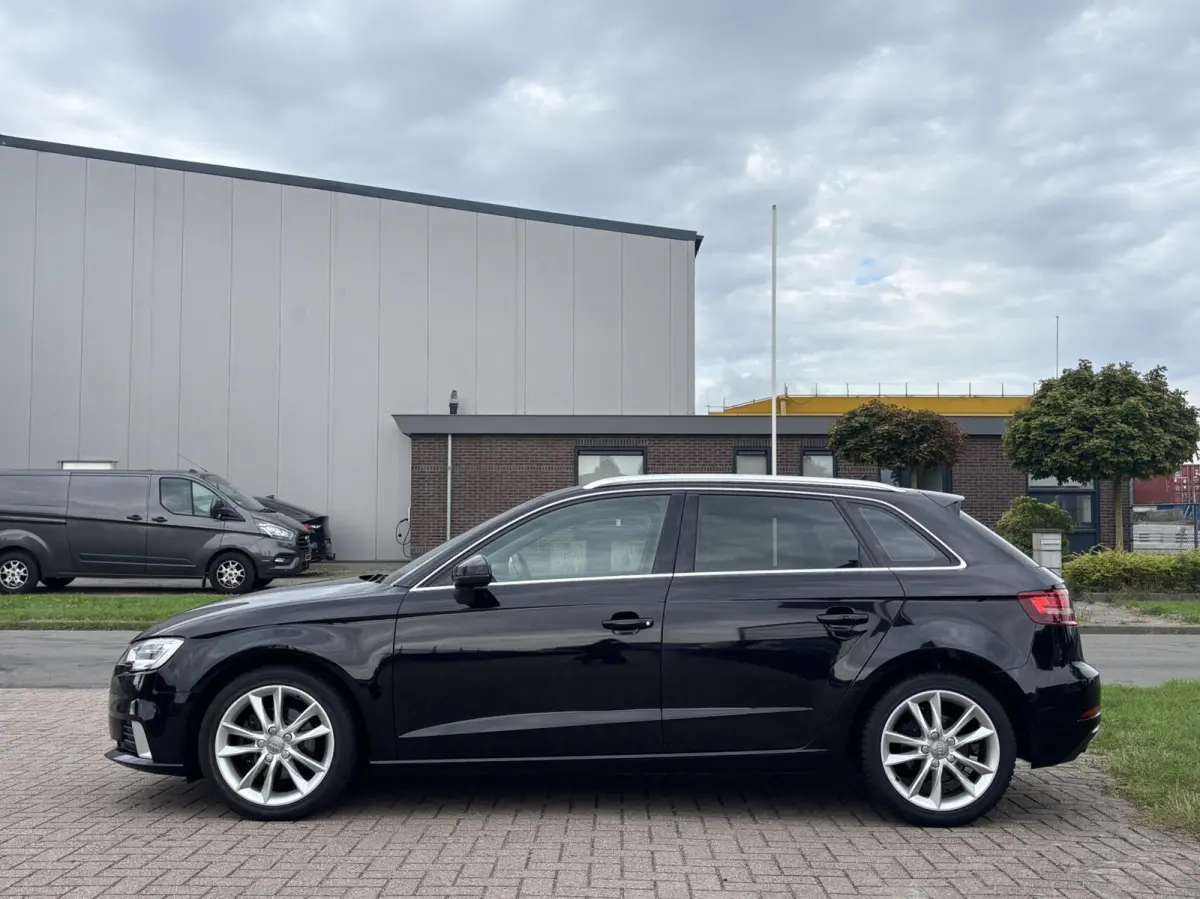 1.0 TFSI Pro Line cruise pdc stoel vw