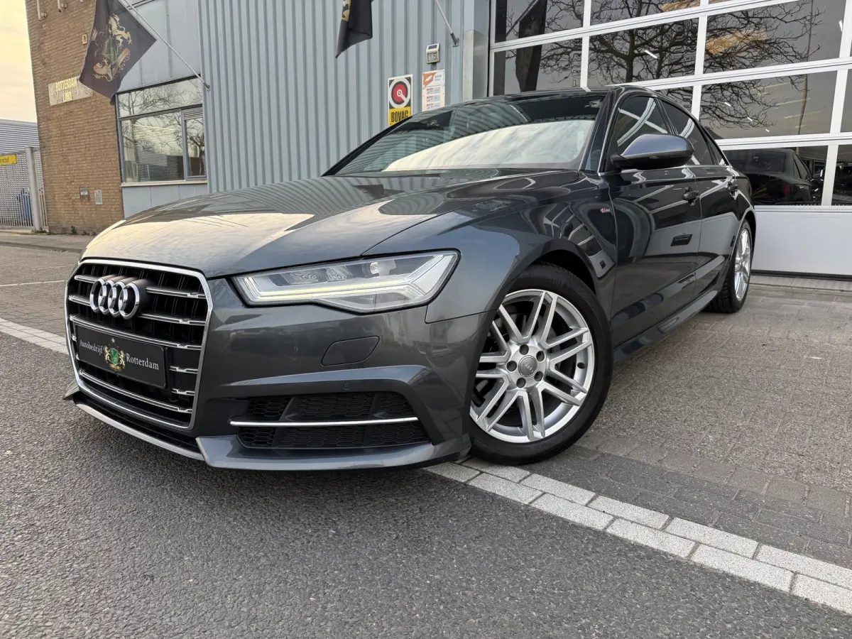 1.8 TFSI Ultra S AUT LMV18/PDC/LEER/NAVI