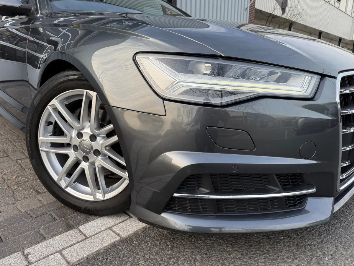 1.8 TFSI Ultra S AUT LMV18/PDC/LEER/NAVI