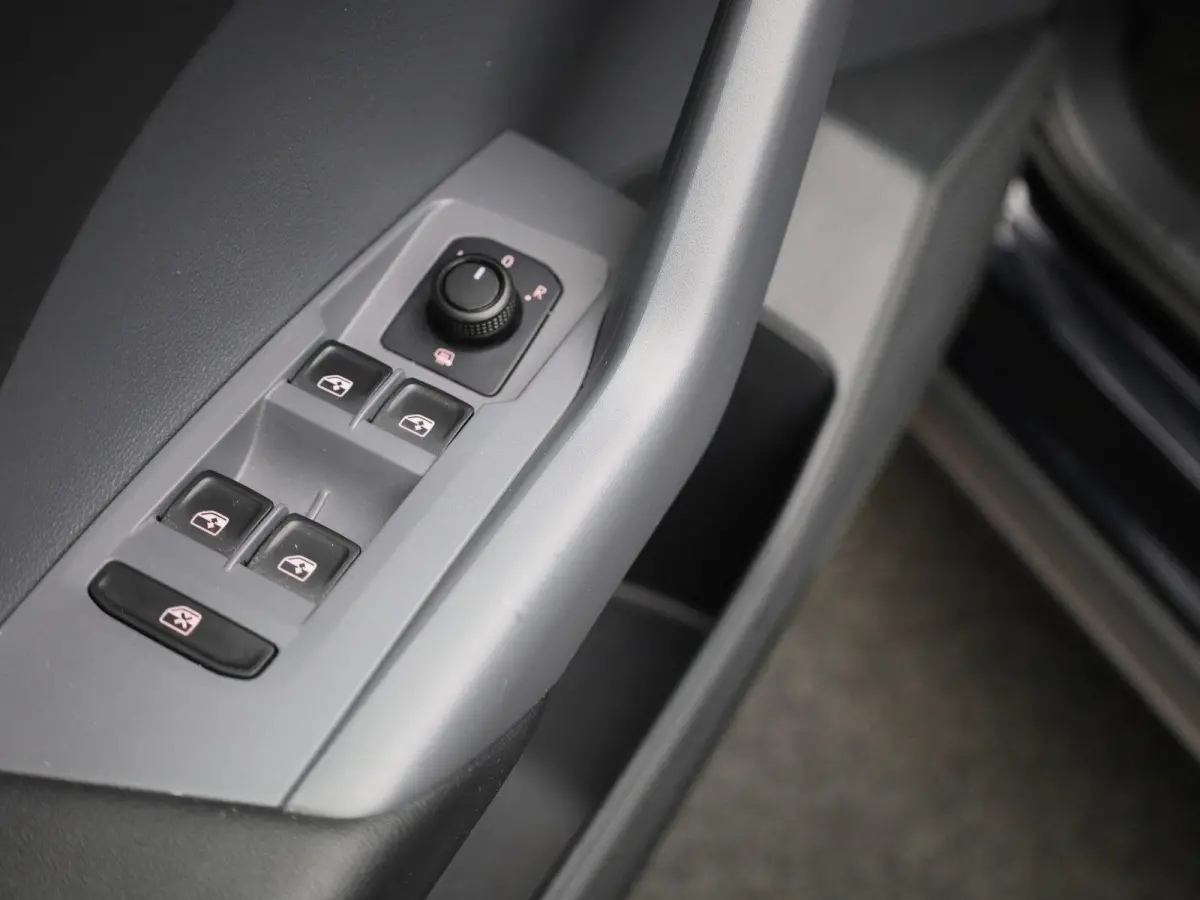 1.0 TSI Life | Airco | Cruise Control | LED |