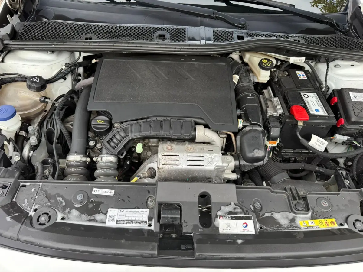 1.2 PureTech Allure 100PK, Navi, Dealer auto, Camera, Stoel verwarming