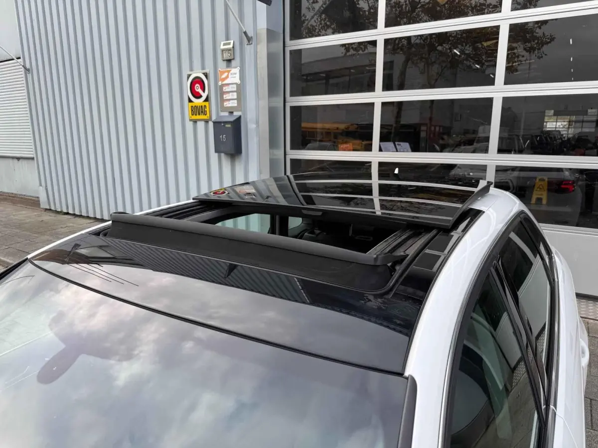 1.5 TFSI S-tronic AUT ECC/PDC/LMV-18/NAVI