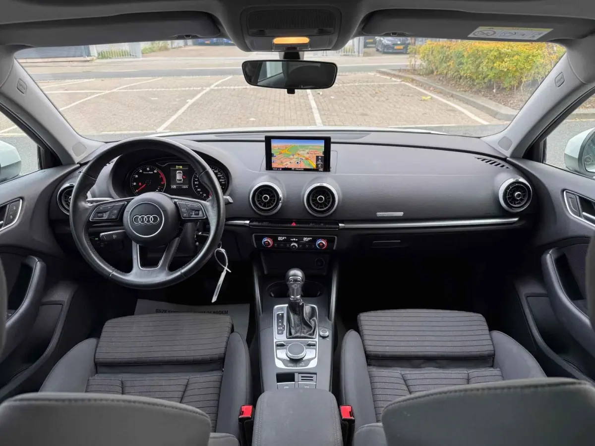 1.5 TFSI S-tronic AUT ECC/PDC/LMV-18/NAVI