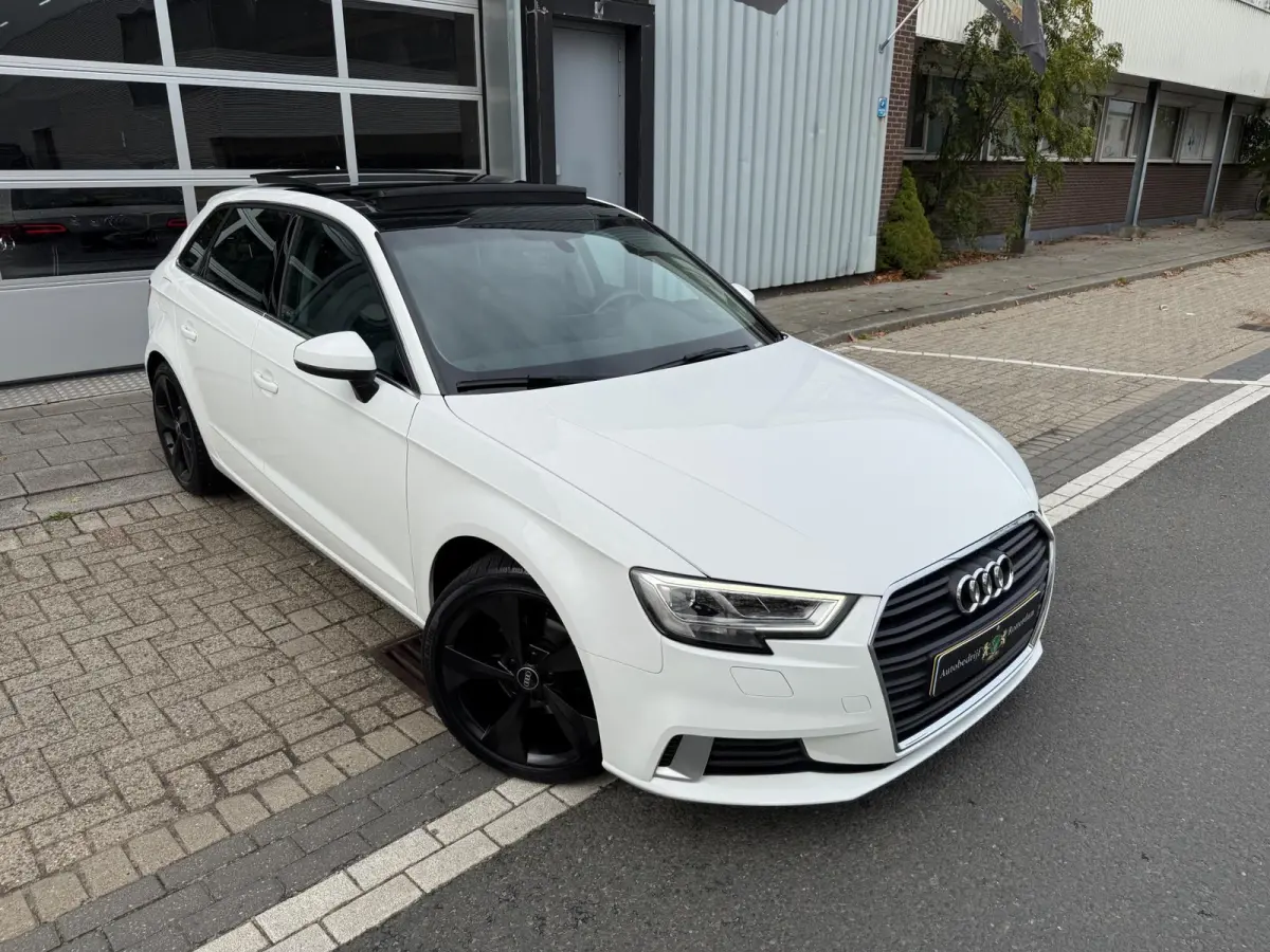 1.5 TFSI S-tronic AUT ECC/PDC/LMV-18/NAVI