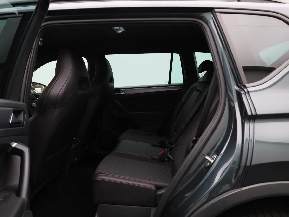 1.5 TSI FR Business | Automaat | Virtual cockpit | Climate control | Apple carplay | LMV | DAB | Bluetooth | Navigatie | Camera | Memory seat