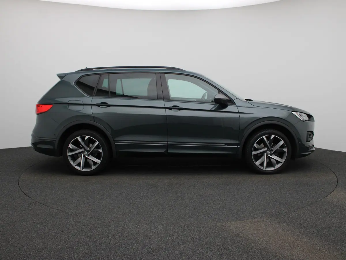 1.5 TSI FR Business | Automaat | Virtual cockpit | Climate control | Apple carplay | LMV | DAB | Bluetooth | Navigatie | Camera | Memory seat