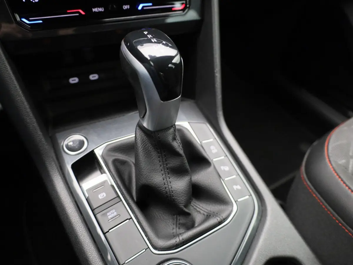 1.5 TSI FR Business | Automaat | Virtual cockpit | Climate control | Apple carplay | LMV | DAB | Bluetooth | Navigatie | Camera | Memory seat